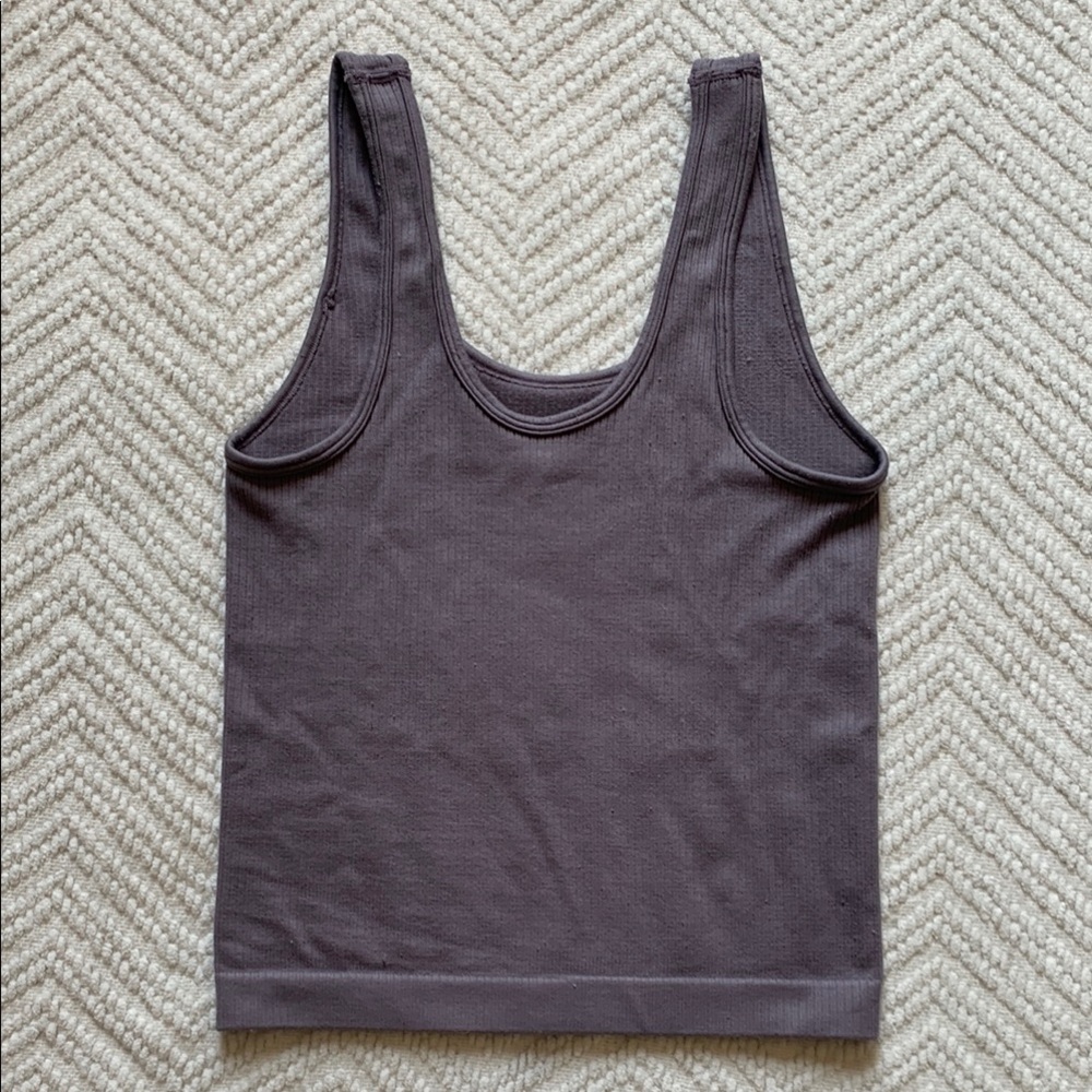 💜 Purple Ribbed Tank Top - Picture 3 of 10